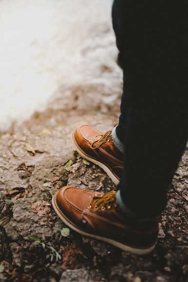 leather-moc-work-boots