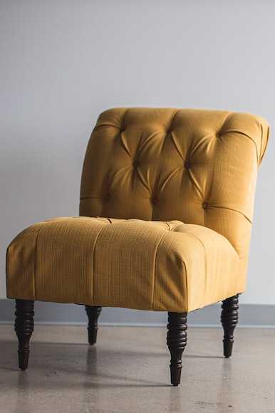 tufted-mustard-chair